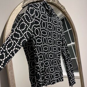 black and white patterned turtleneck from hm, size XS